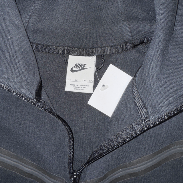 Nike Tech Hoodie - XS