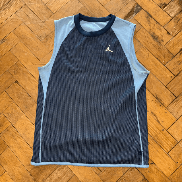 Vintage 2003 Reversible Jordan Vest - M
