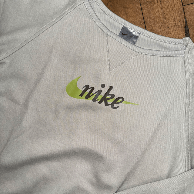Vintage Y2K Nike Jumper *NEW* - S