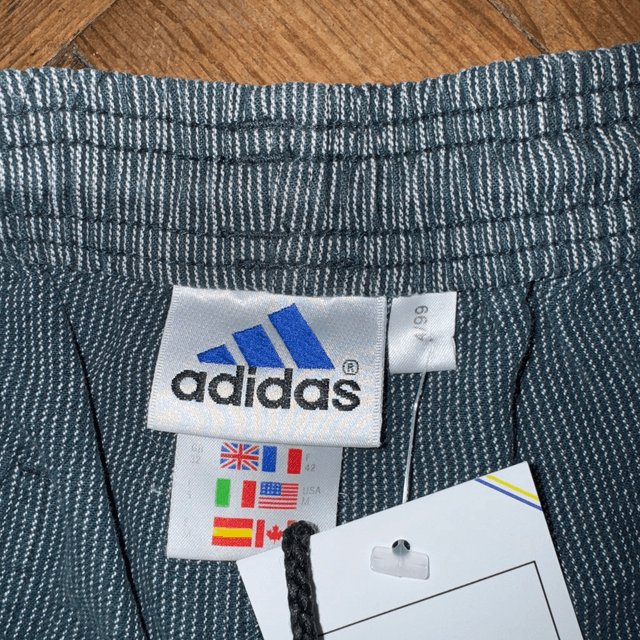 Adidas Shorts White & Blue - W32