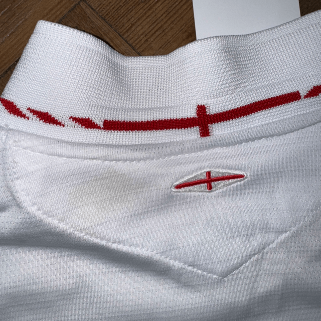 2005-2007 Umbro England Shirt - M