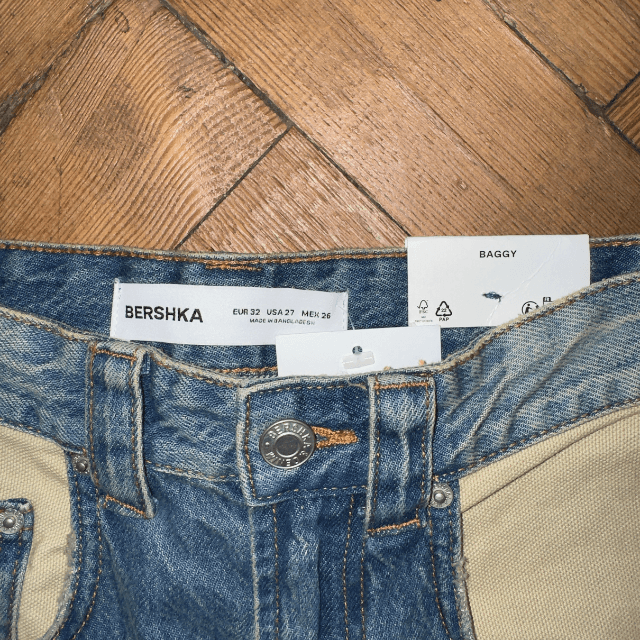 Bershka Patch Jeans *NEW* - W28/L28