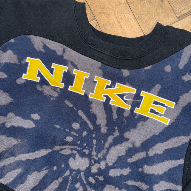Vintage Nike Rework Jumper - L