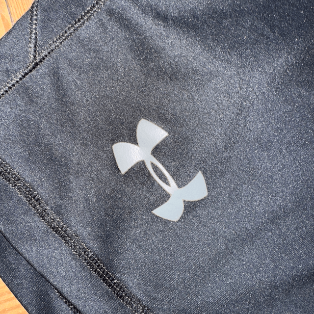 Under Armour Shorts - M