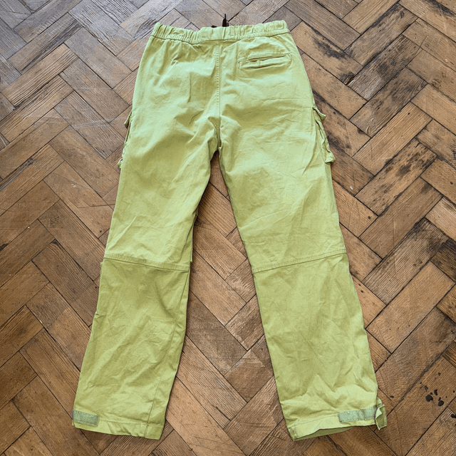 Bershka Cargo Trousers Green - W36/L28