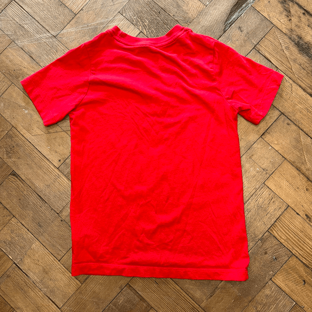 Kids Red Nike T-Shirt - M