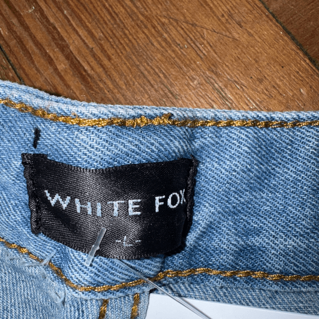 White Fox Denim Shorts *DEADSTOCK* -L/W30
