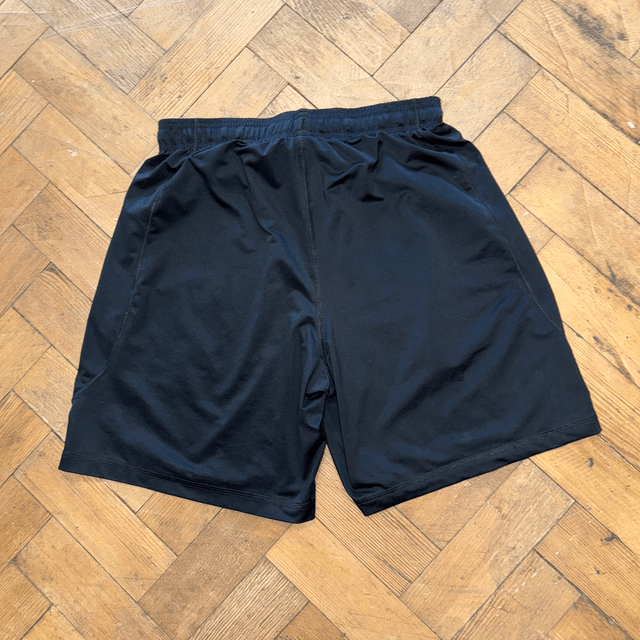 Under Armour Shorts - M