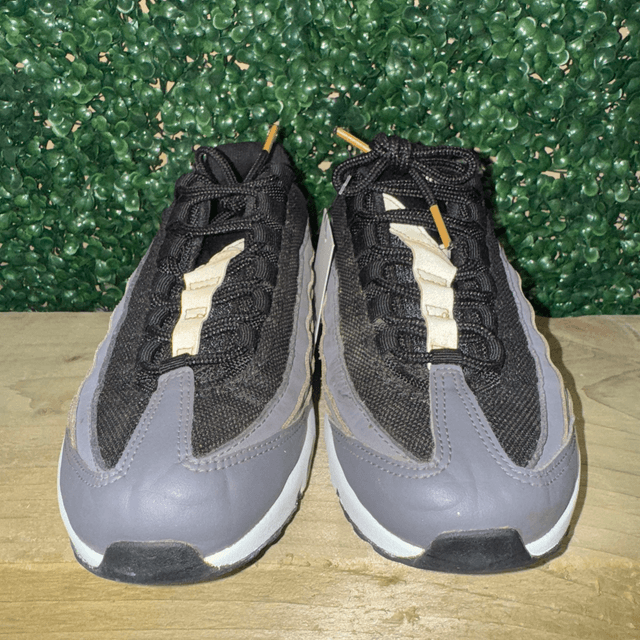 Air Max 95 Recraft GS White Metallic Gold - UK 4