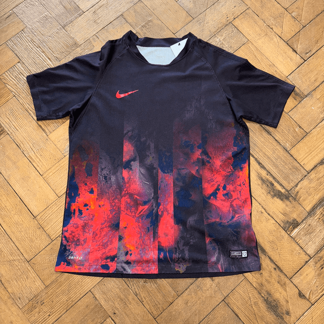 Nike Dri-Fit Tee - S